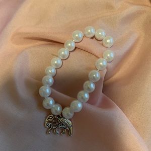 Pearl bracelet